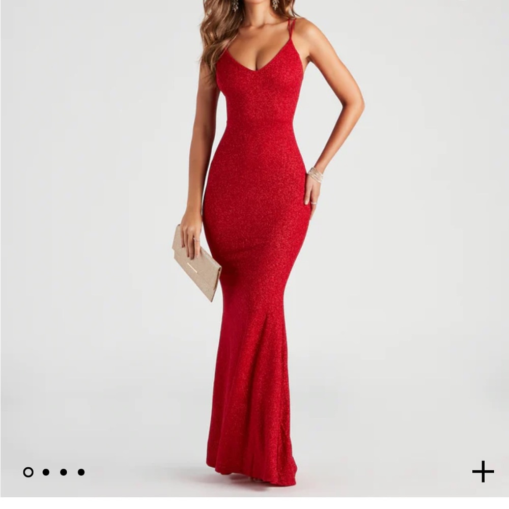 FORMAL RED SPARKLY DRESS WORN ONCE ✨